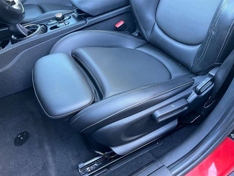 Used 2017 MINI Cooper Clubman S image 26