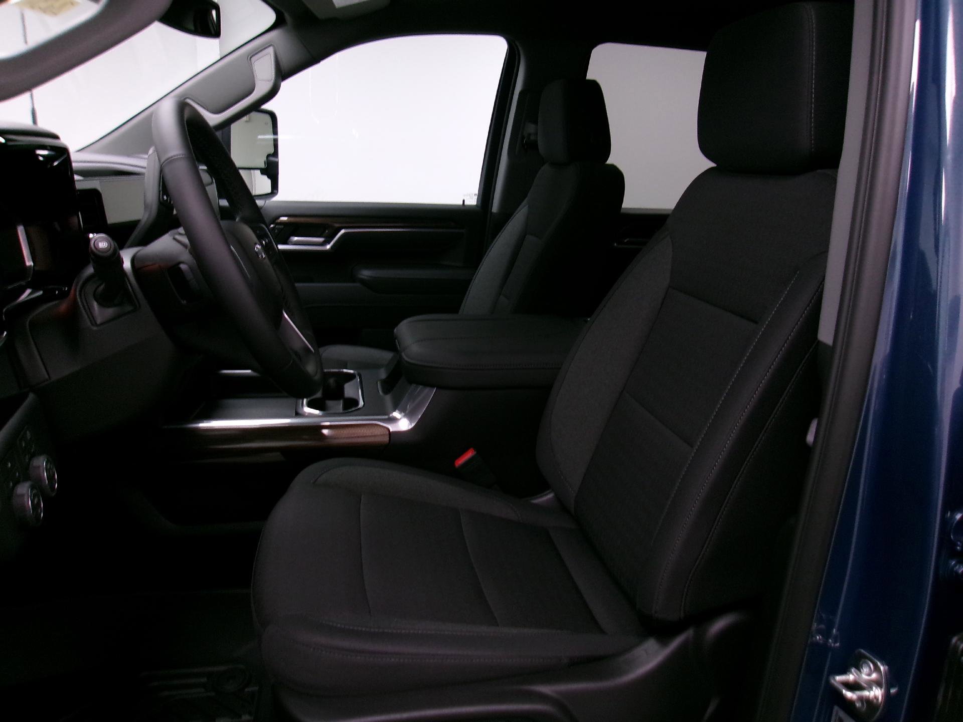New 2026 Chevrolet Silverado 2500 LT w/ Trail Boss Package AWD/4WD image 9