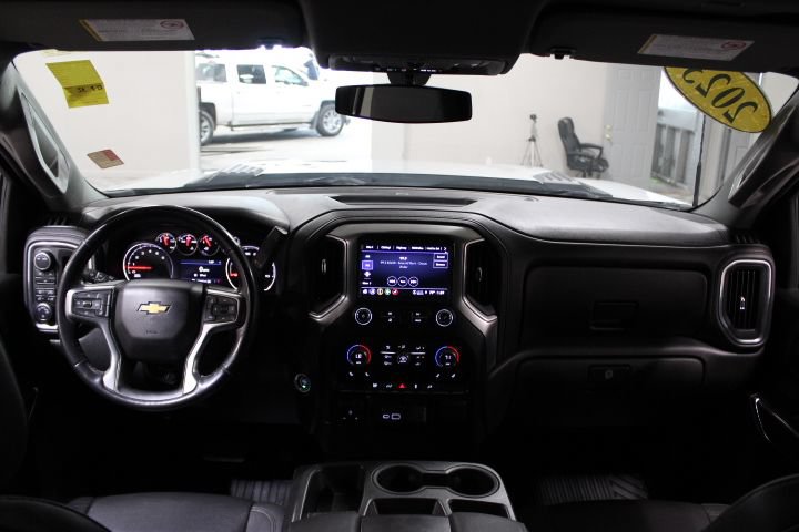Used 2023 Chevrolet Silverado 2500 LT w/ Convenience Package AWD/4WD image 2
