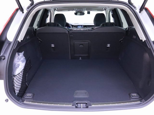 Used 2024 Volvo XC60 T8 Plus w/ Climate Package AWD/4WD image 27