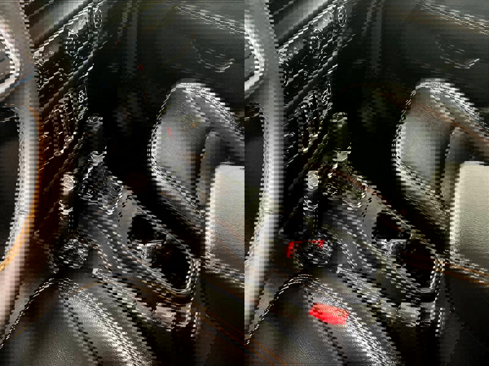 Used 2024 Jeep Wrangler Sahara w/ Technology Group image 20