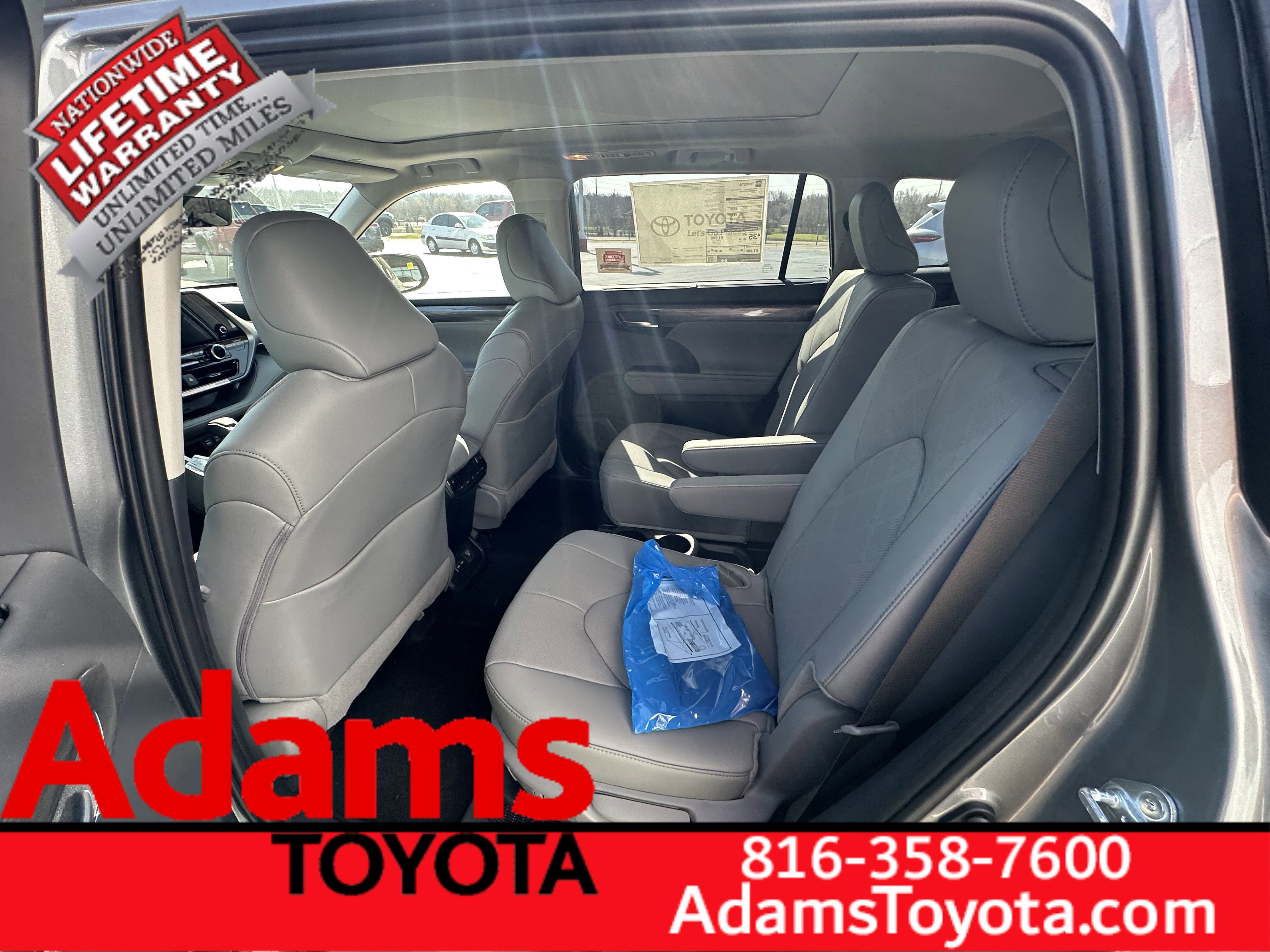 Used 2026 Toyota Highlander Platinum image 6