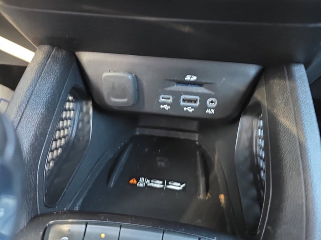 Used 2023 Chevrolet TrailBlazer RS w/ Sun and Liftgate Package FWD image 25