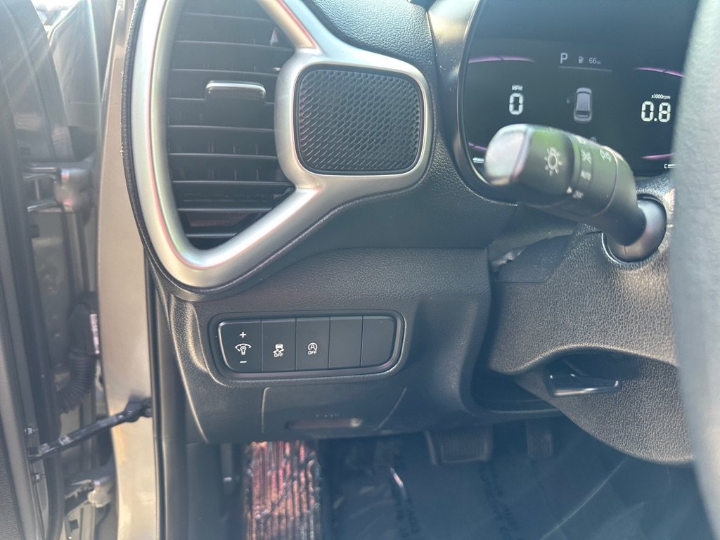 Used 2023 Kia Soul LX w/ LX Technology Package FWD image 13