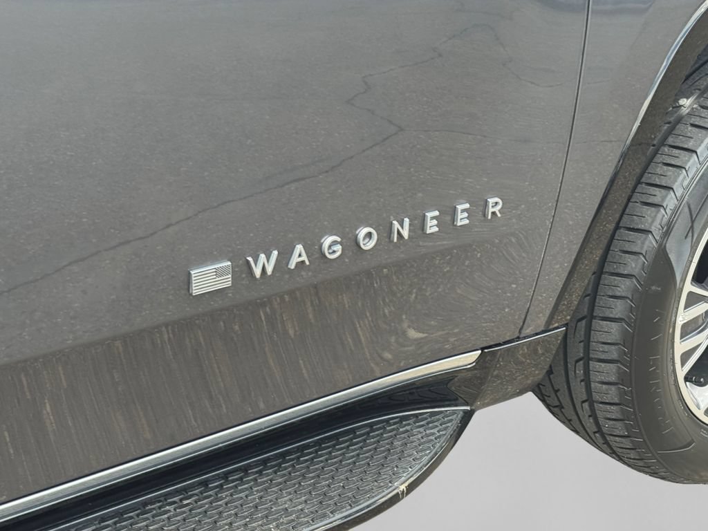 Used 2024 Jeep Wagoneer Series II w/ Flexible Seating Group AWD/4WD image 11