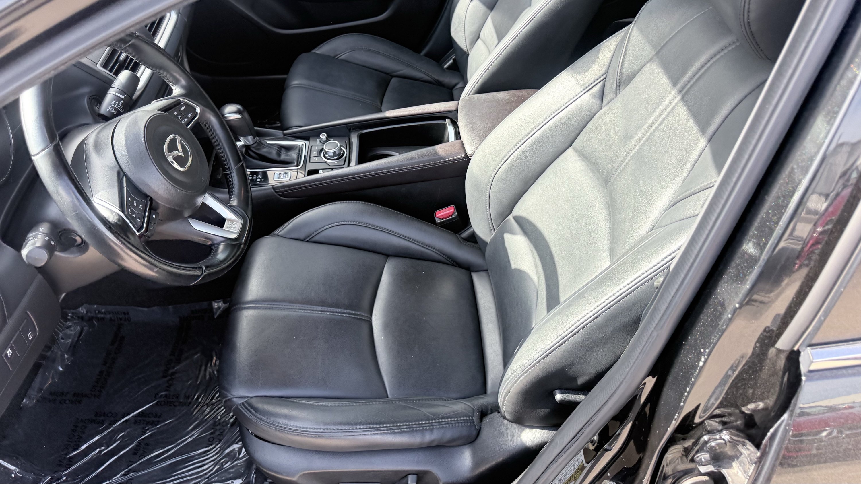 Used 2017 MAZDA MAZDA3 Touring FWD image 18