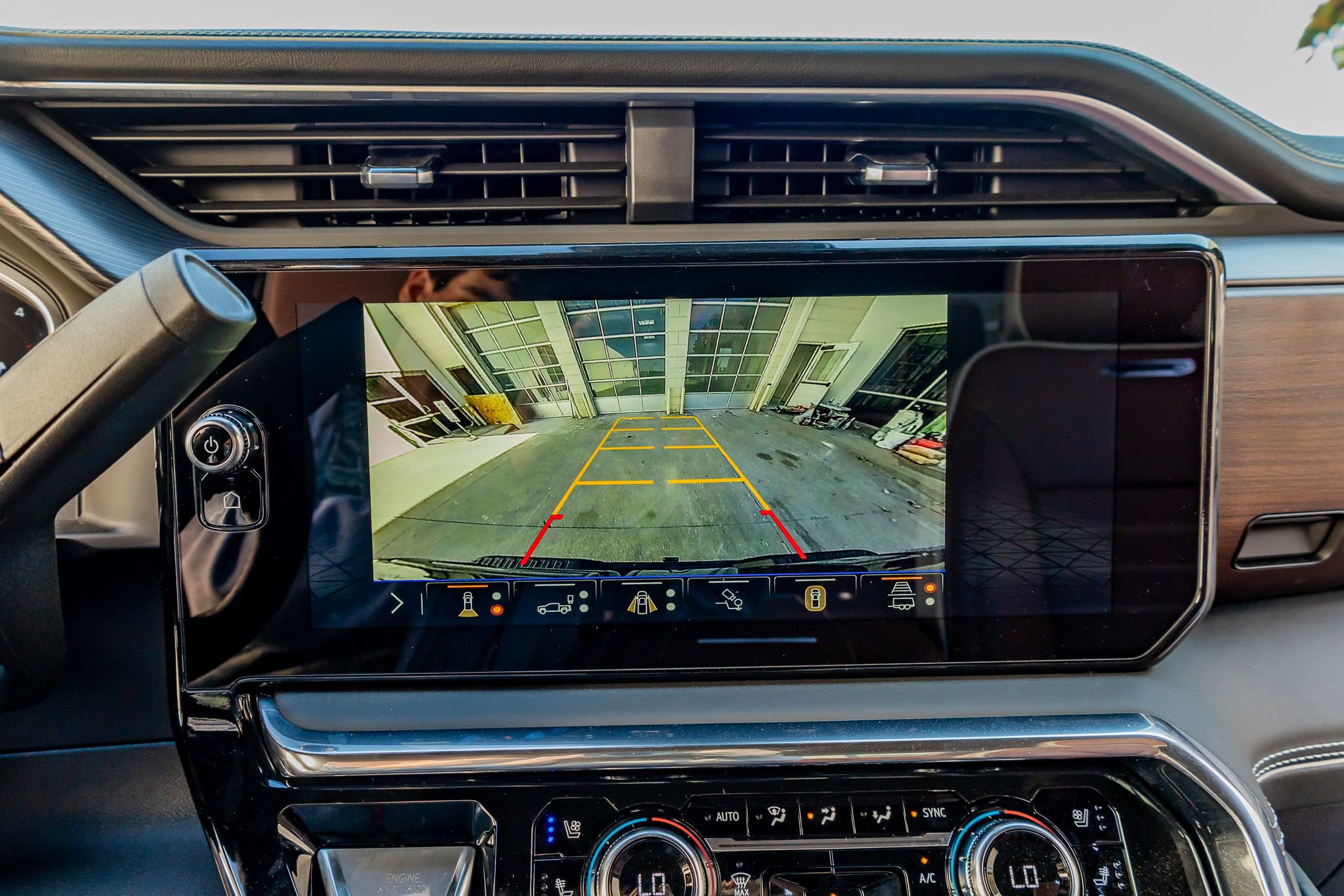 Used 2026 GMC Sierra 3500 Denali Ultimate image 26