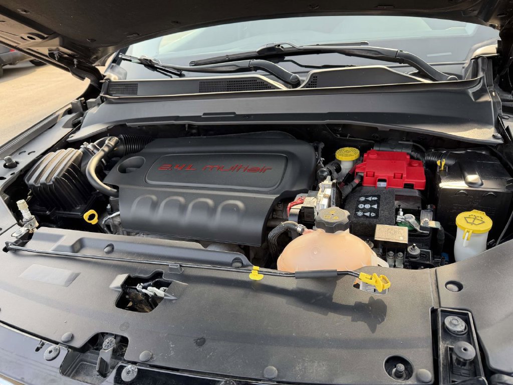 Used 2019 Jeep Compass Limited AWD/4WD image 12
