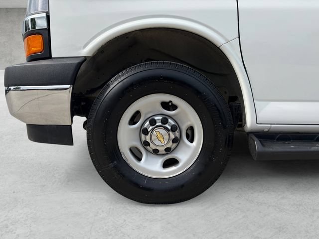 Used 2025 Chevrolet Express 3500 LT w/ LT Preferred Equipment Group RWD image 23