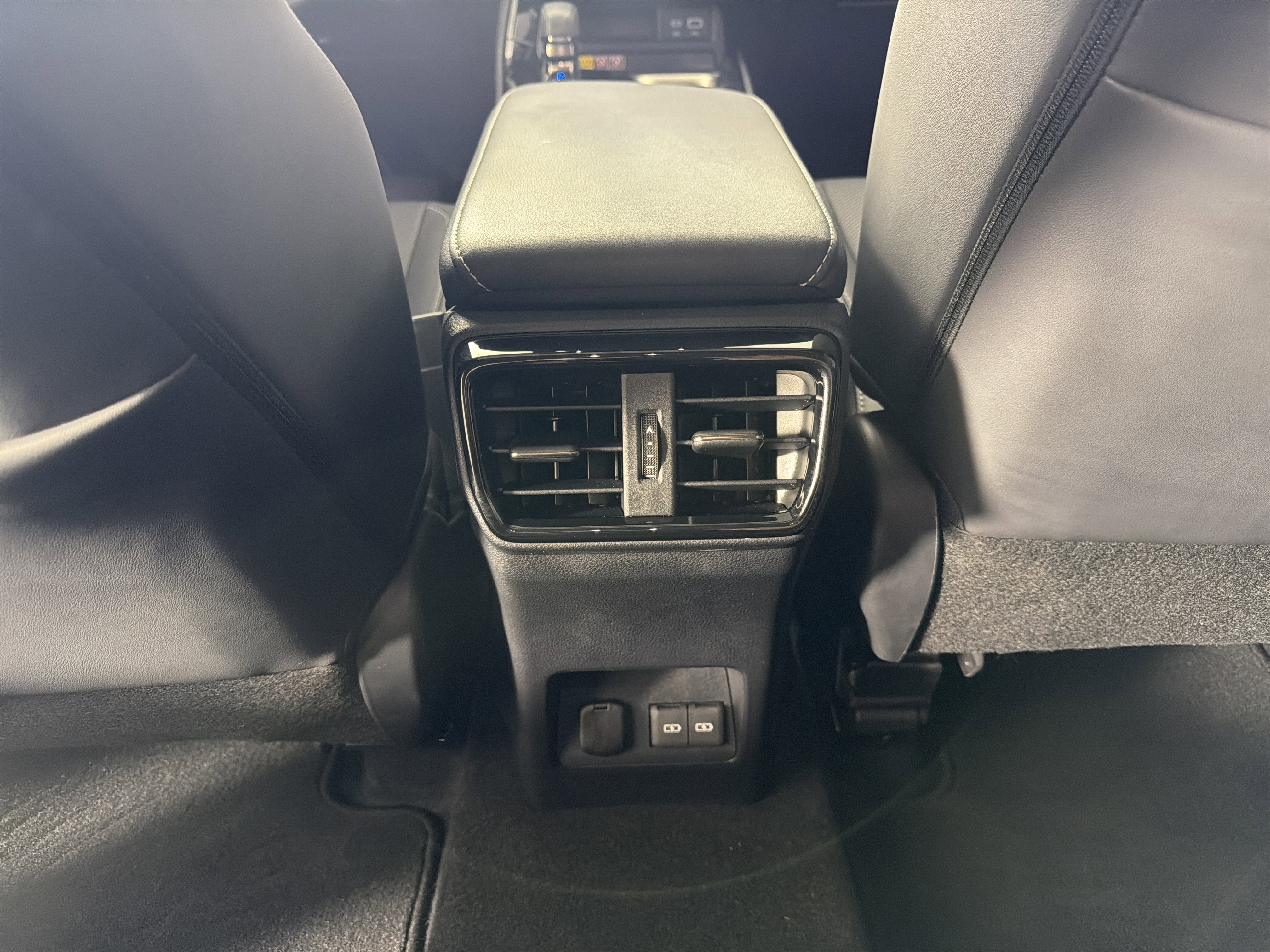 Certified 2025 Lexus NX 350h AWD w/ Accessory Package (2T) image 23