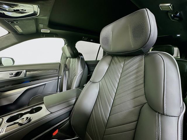 New 2026 Cadillac Vistiq Platinum image 13