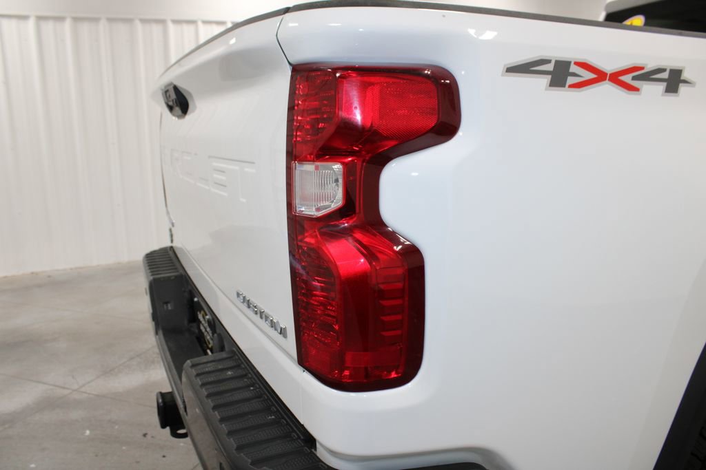 Used 2024 Chevrolet Silverado 2500 Custom w/ Custom Value Package image 14