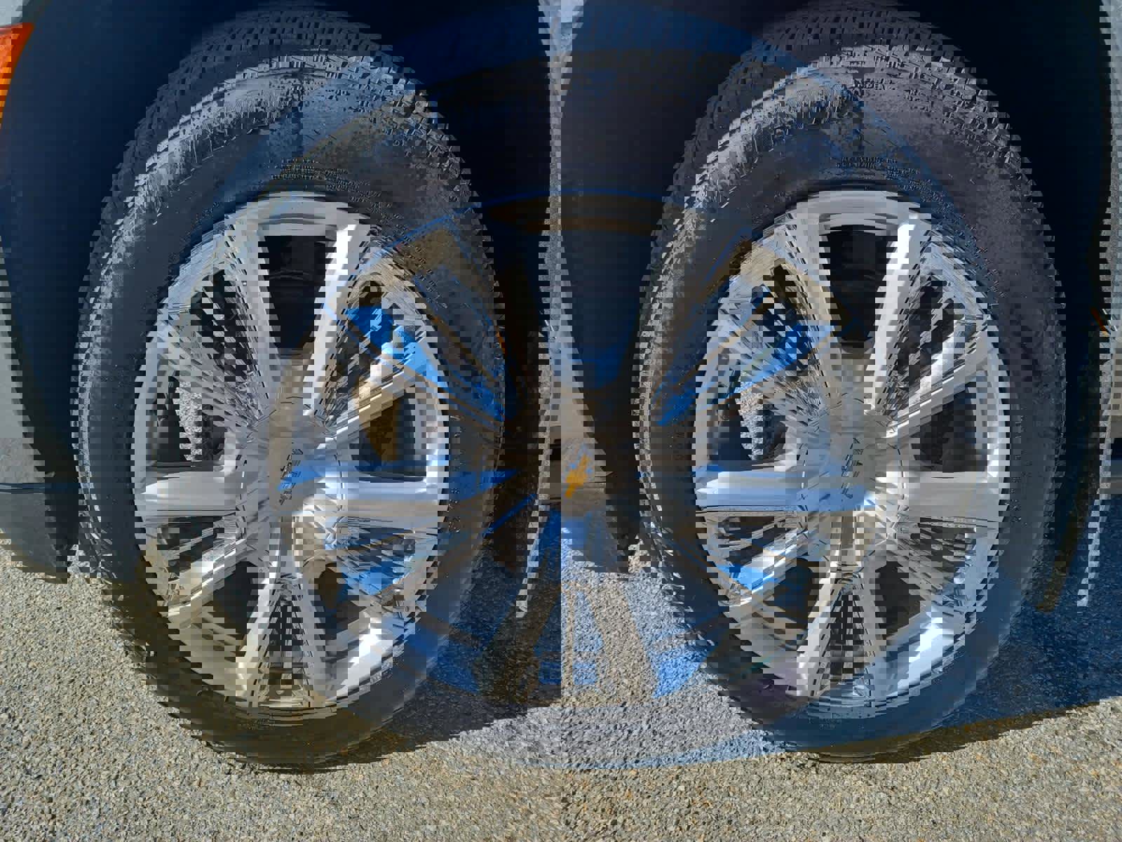 Used 2023 Chevrolet Suburban High Country w/ Premium Package 2 image 28