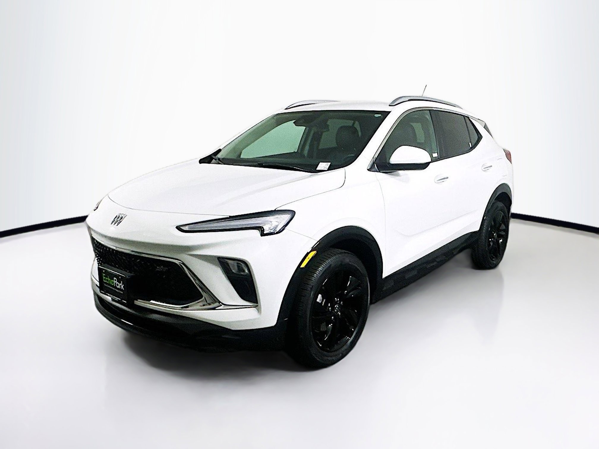 Used 2024 Buick Encore GX Sport Touring image 3