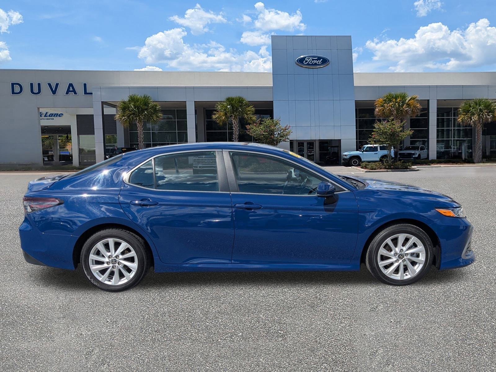 Used 2024 Toyota Camry LE image 2