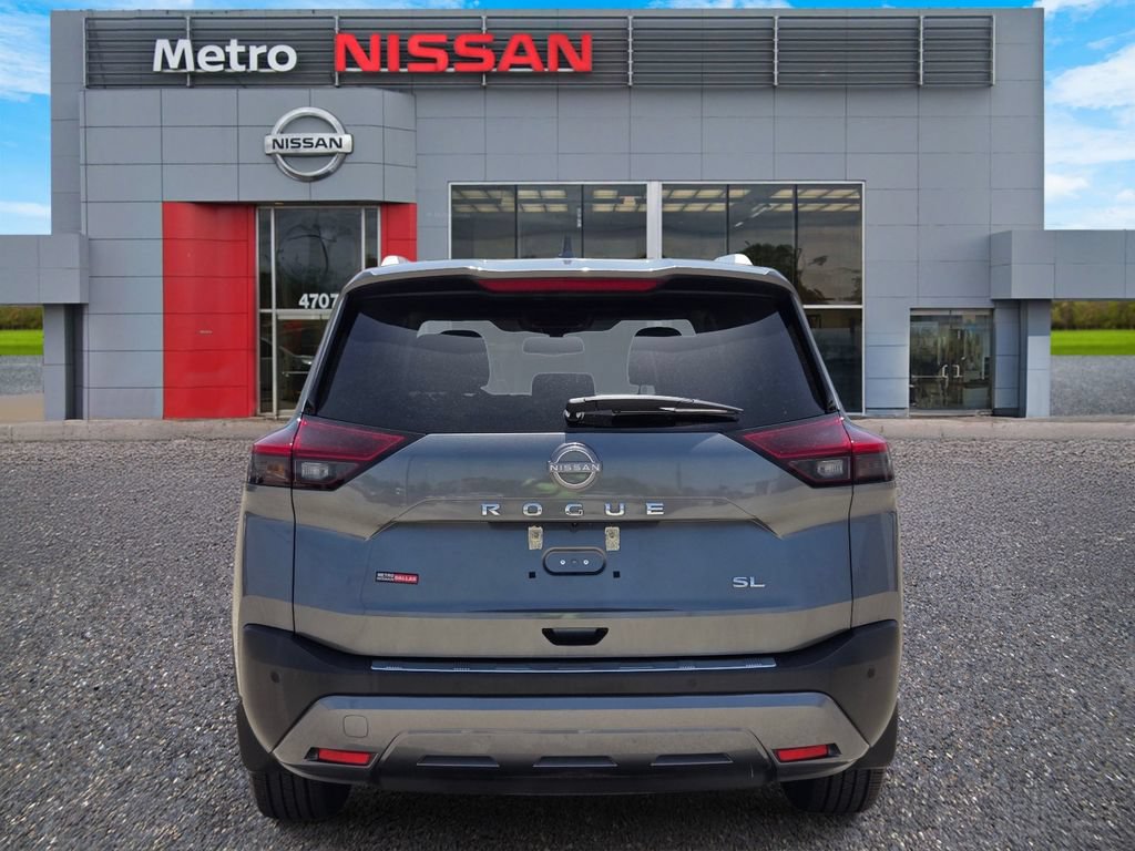 Certified 2022 Nissan Rogue SL FWD image 5