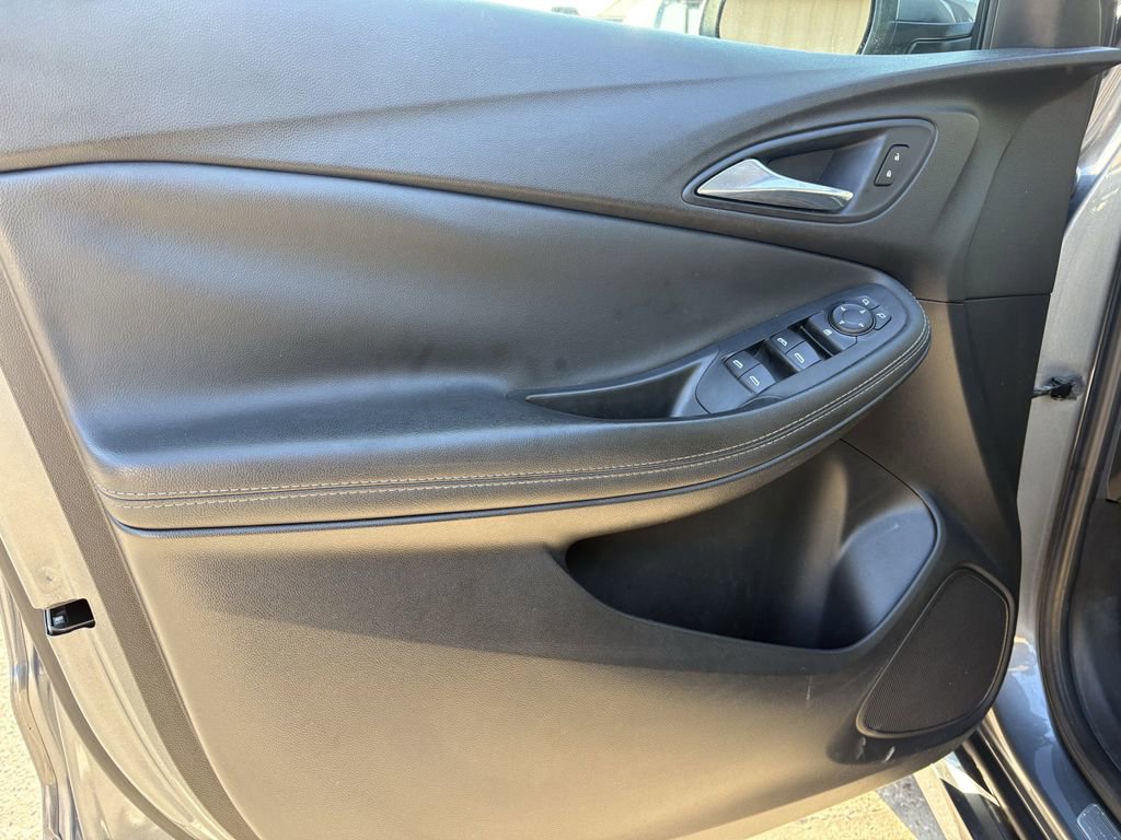 Used 2021 Buick Encore GX Select w/ Sport Touring Package image 10