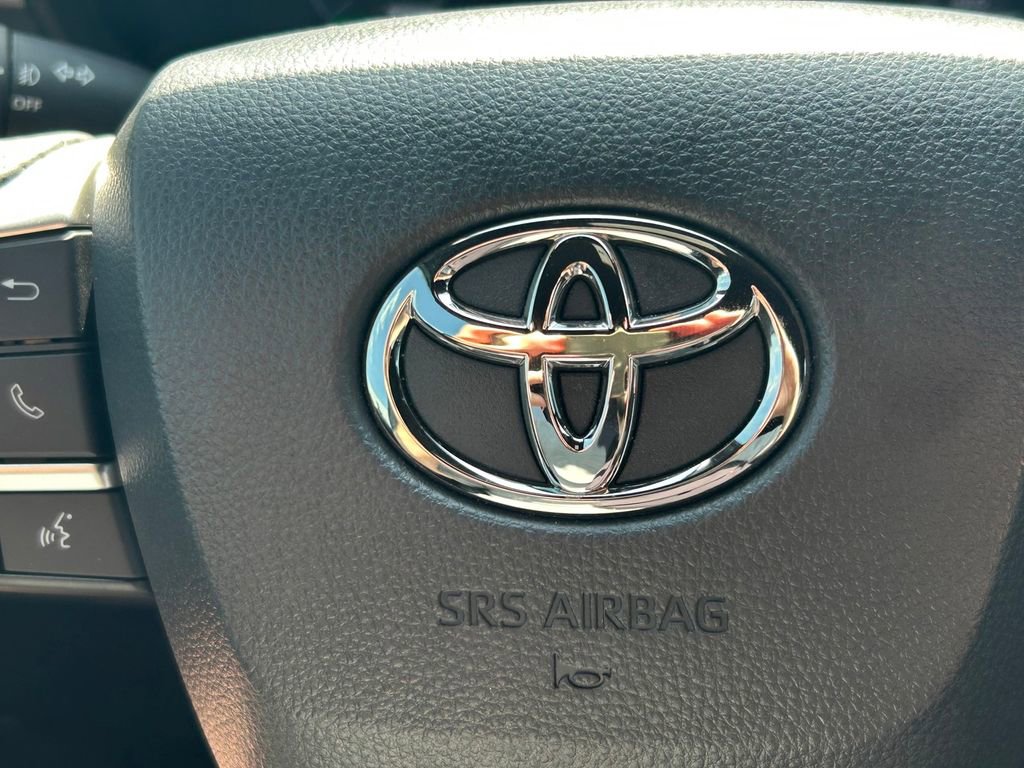 Certified 2025 Toyota Sienna XSE w/ XSE Plus Package FWD image 42