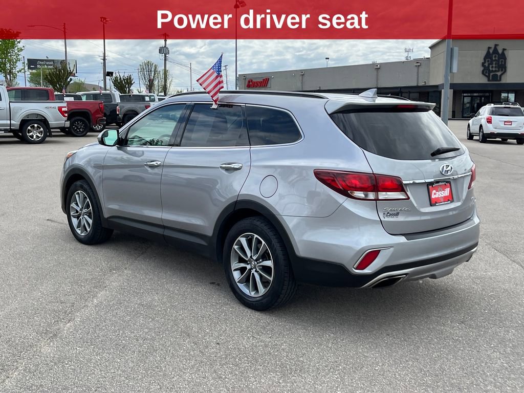 Used 2017 Hyundai Santa Fe SE w/ Cargo Package AWD/4WD image 3