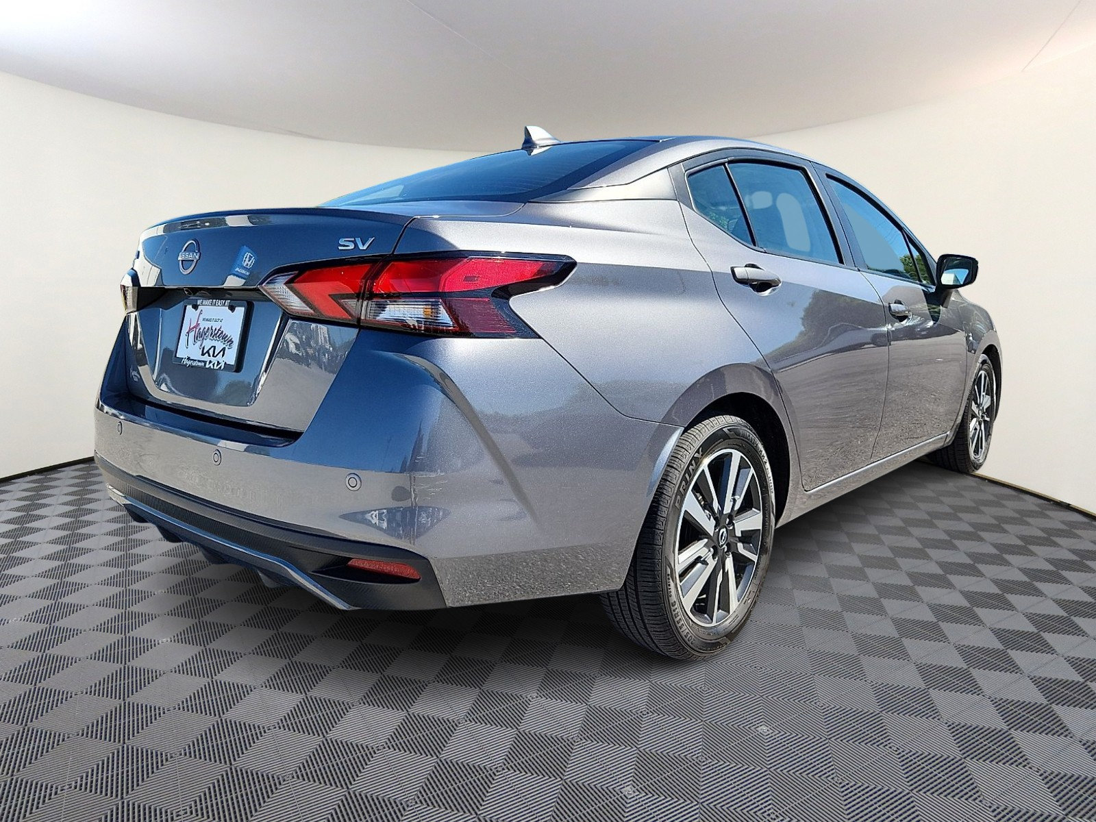 Used 2024 Nissan Versa SV FWD image 6