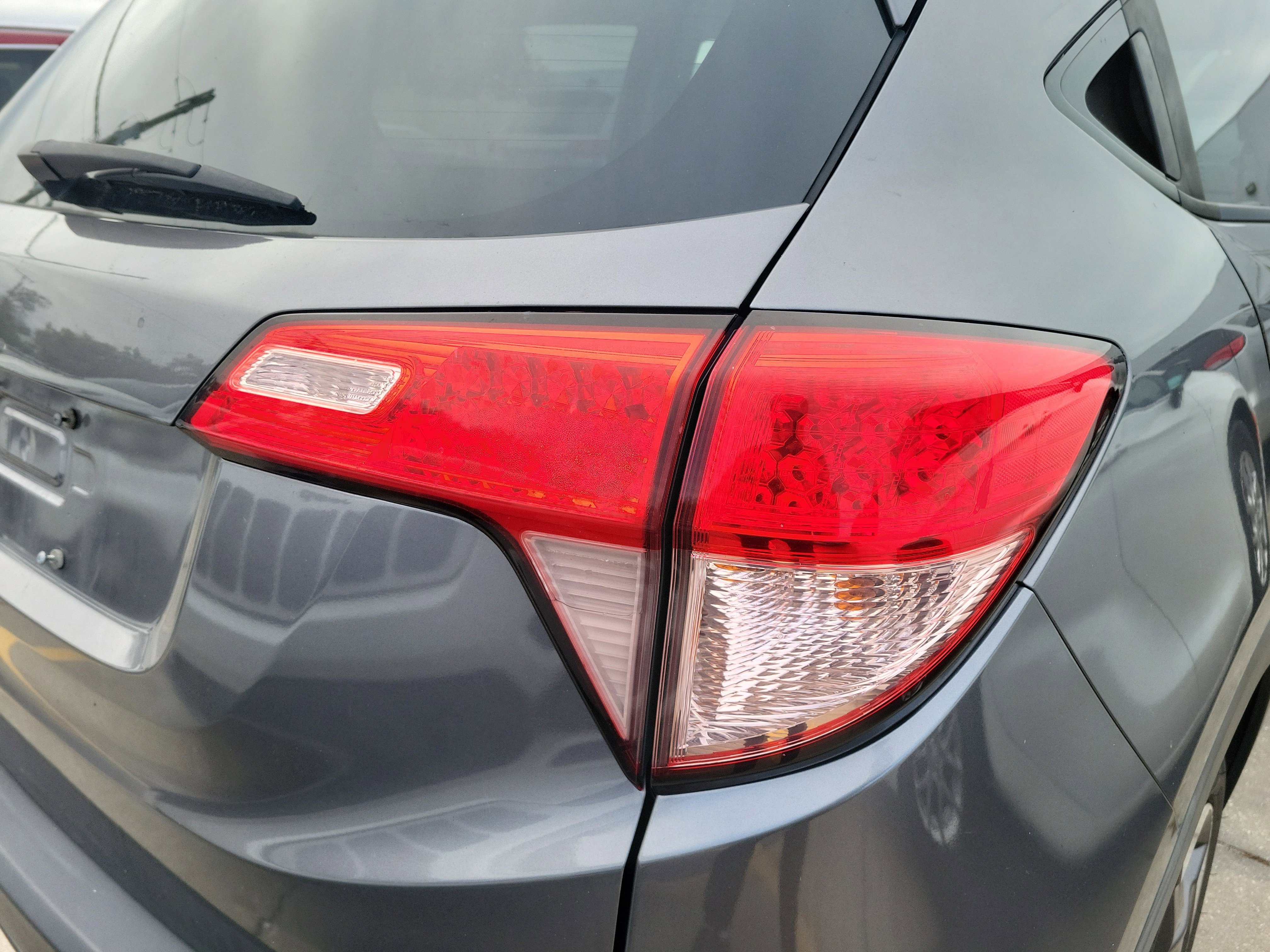 Used 2018 Honda HR-V EX image 10