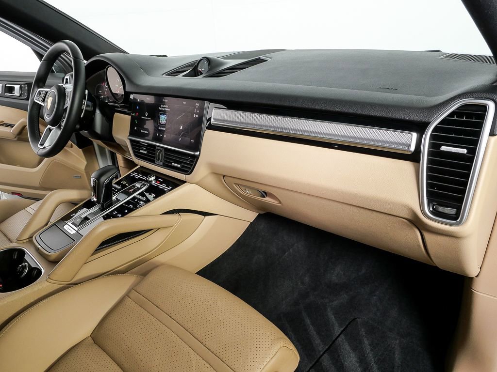 Certified 2023 Porsche Cayenne Platinum Edition AWD/4WD image 25