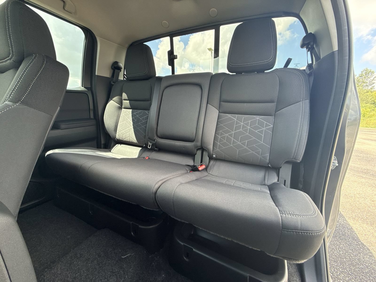 New 2026 Nissan Frontier SV w/ All-Weather Content Package AWD/4WD image 20