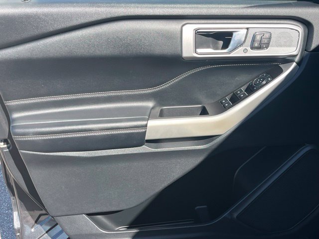 Used 2020 Ford Explorer Limited w/ Hybrid Equipment Group 310A RWD image 9