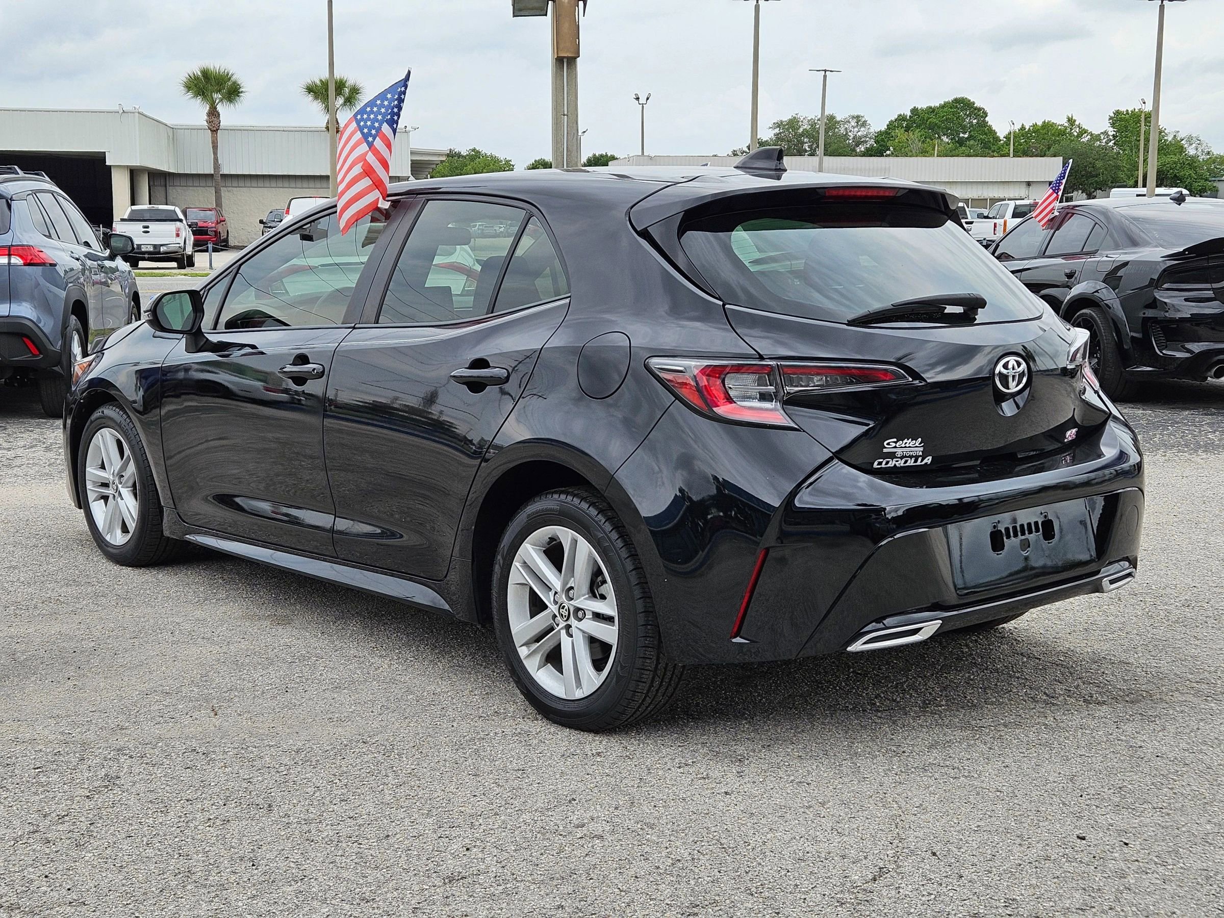 Used 2019 Toyota Corolla SE FWD image 6