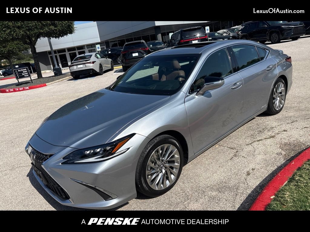 Certified 2022 Lexus ES 300h Ultra Luxury w/ Accessory Package 2 FWD image 1