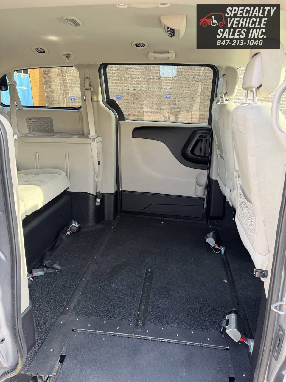 Used 2016 Dodge Grand Caravan SE w/ Quick Order Package 29E SE image 15