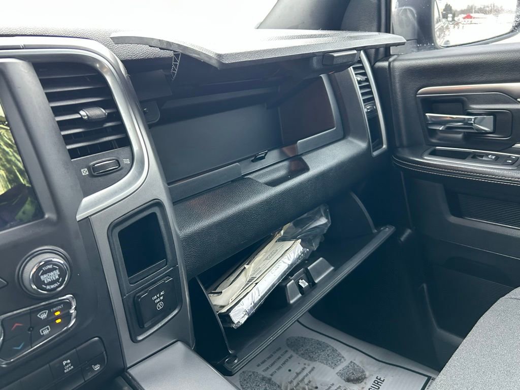 Used 2022 RAM 1500 Classic Warlock w/ Ceramic Grey Warlock Package image 31