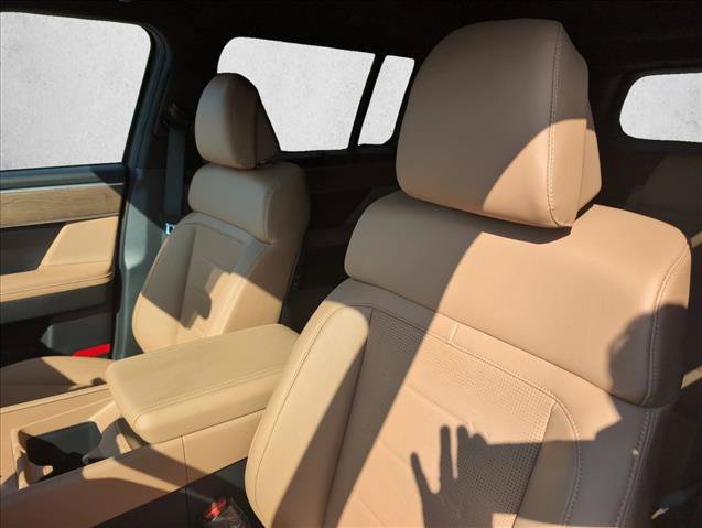 New 2027 Hyundai Santa Fe Limited FWD image 13