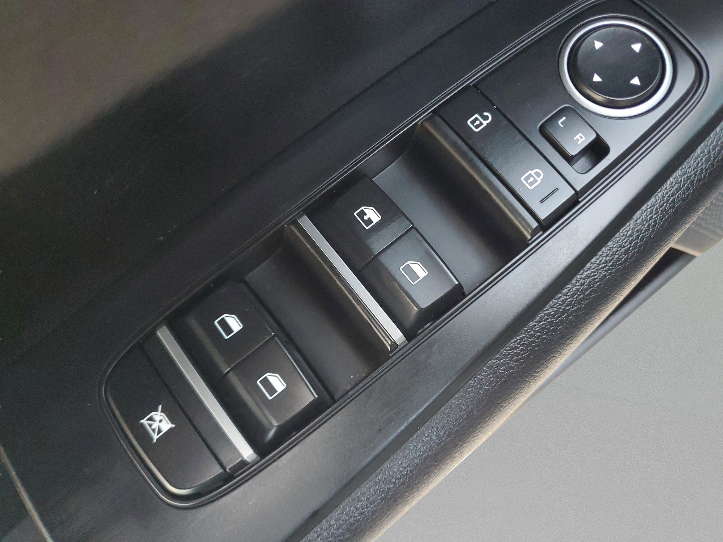 Certified 2023 Kia Forte LXS w/ LXS Technology Package image 16