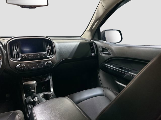 Used 2015 GMC Canyon SLE w/ All-Terrain Package image 25