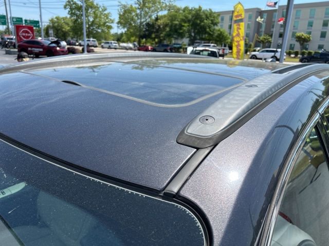 Used 2016 Chevrolet Traverse LTZ FWD image 4