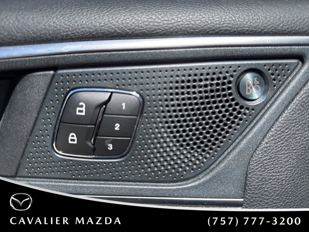 Used 2024 Ford Edge ST w/ Equipment Group 401A AWD/4WD image 13