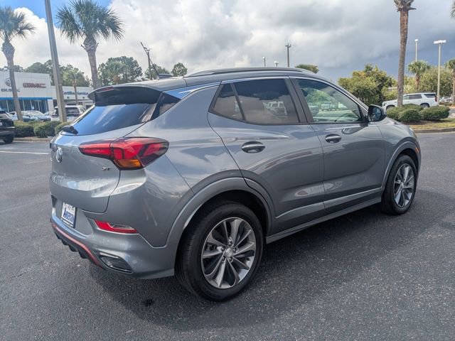 Used 2022 Buick Encore GX Select w/ Sport Touring Package image 3