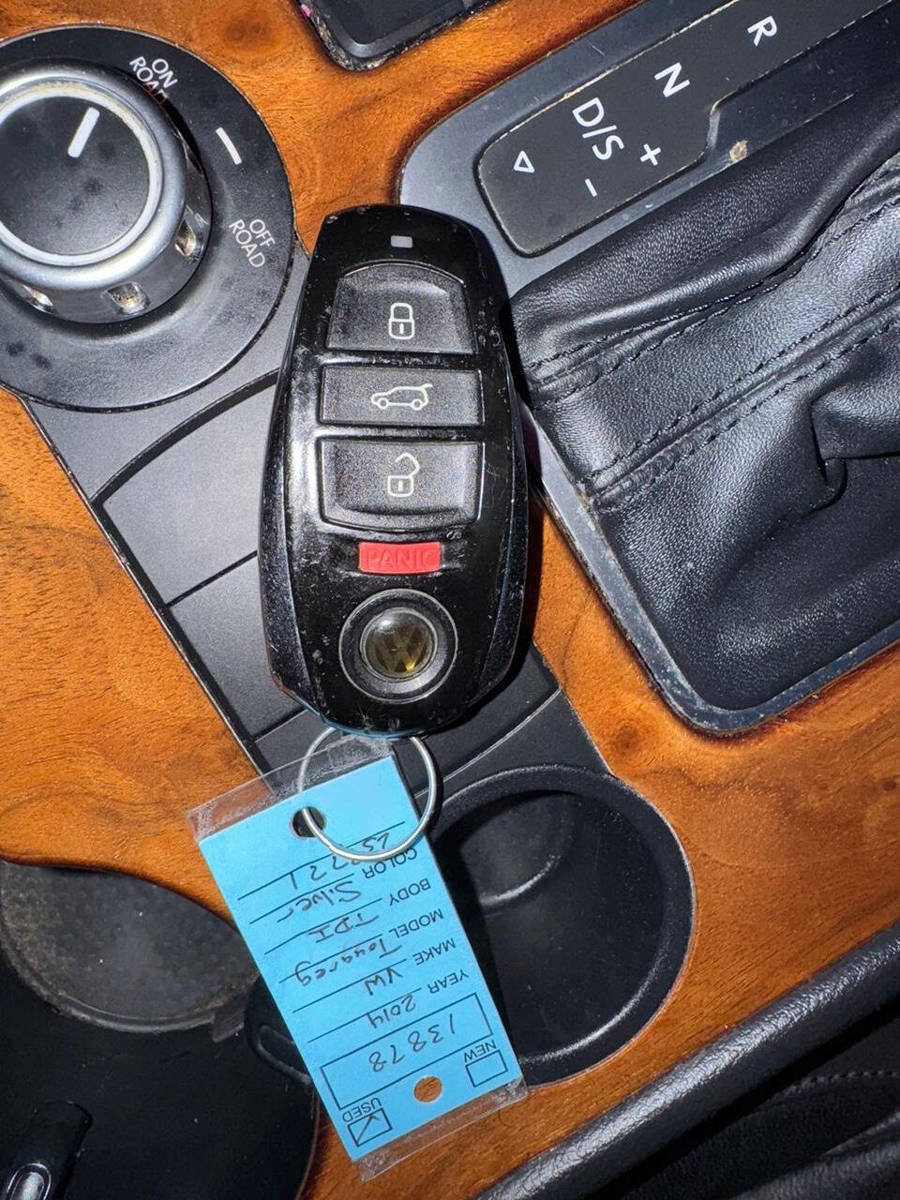 Used 2014 Volkswagen Touareg TDI image 37