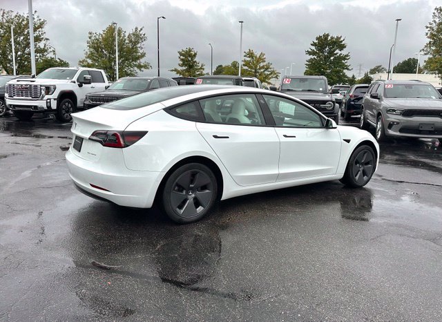 Used 2022 Tesla Model 3 Long Range AWD/4WD image 10