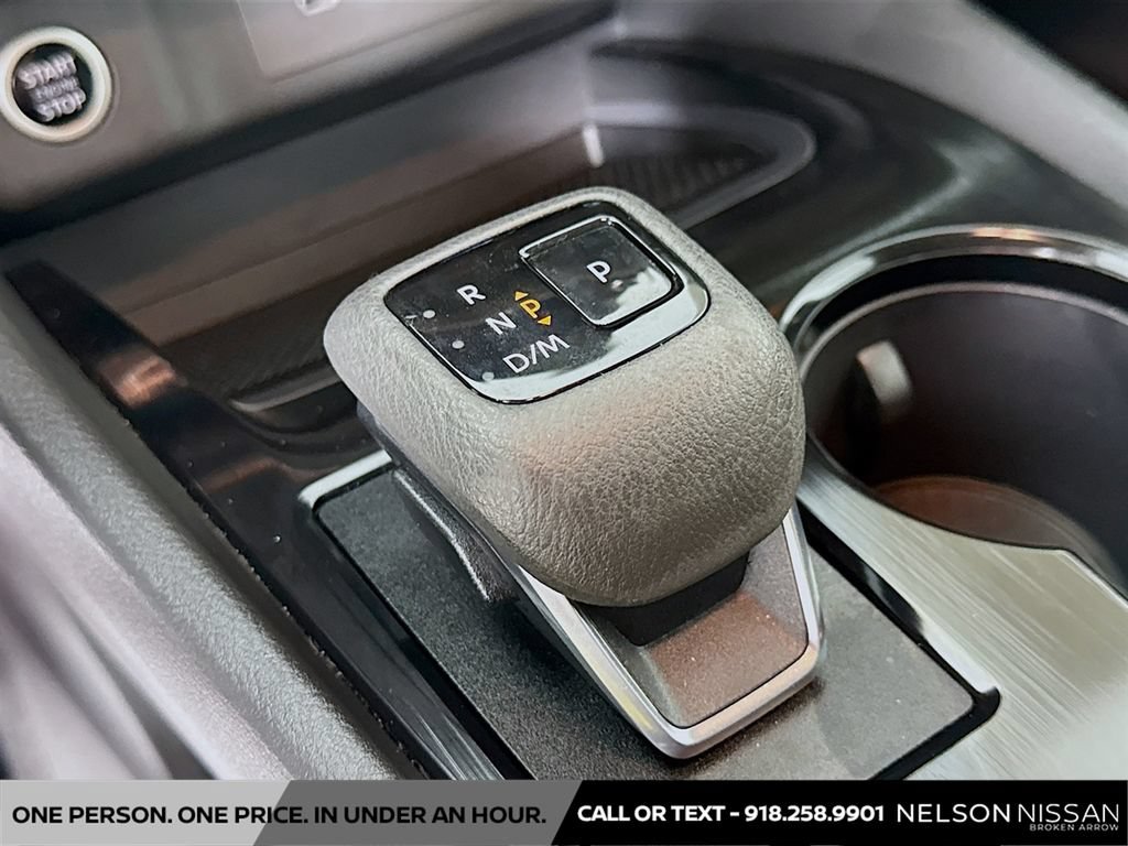 Used 2023 Nissan Rogue SV w/ SV Premium B Package FWD image 16