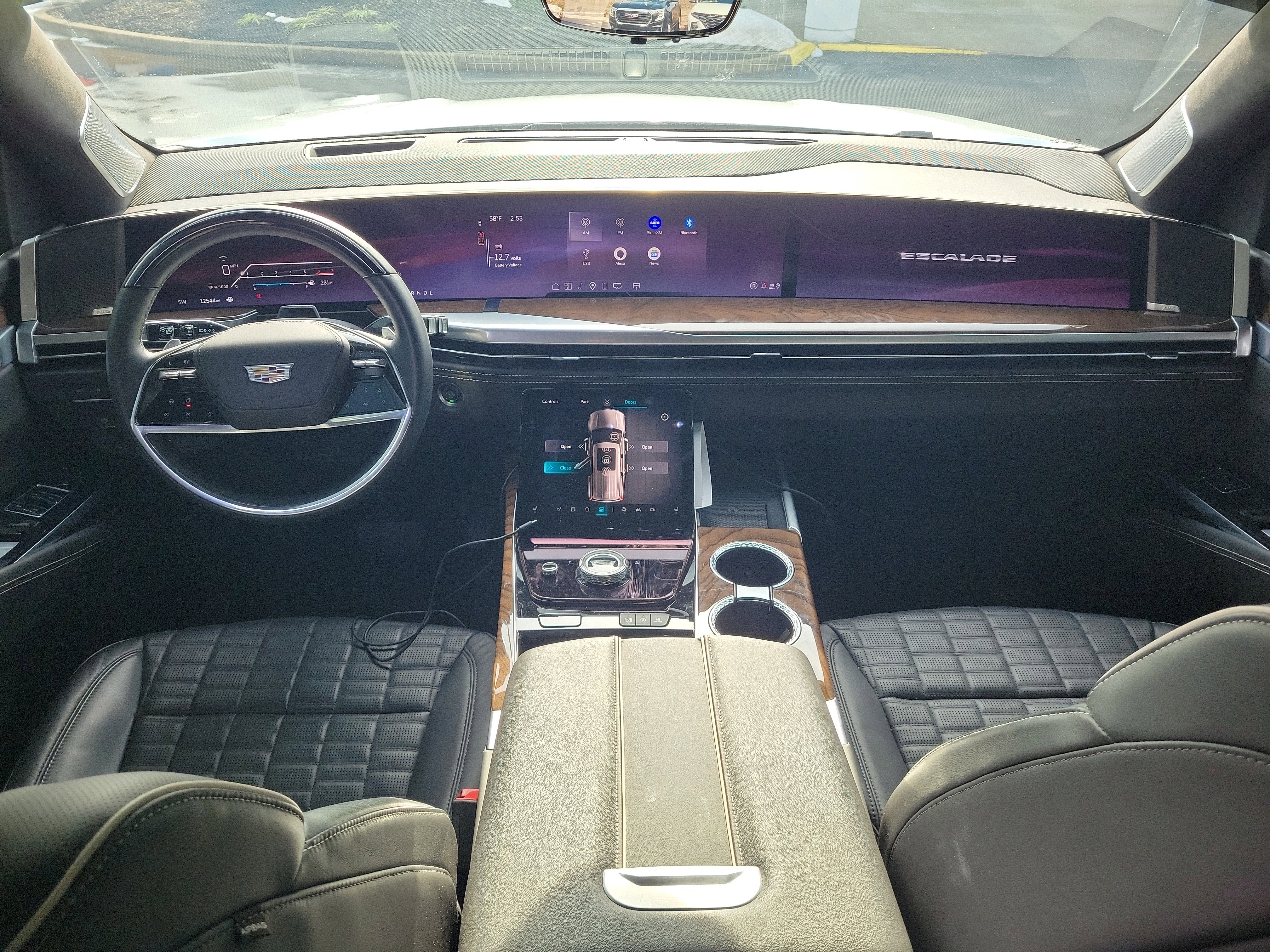 Used 2025 Cadillac Escalade Sport Platinum w/ LPO, ONYX Package image 11