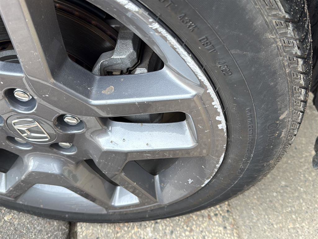 Used 2023 Honda Passport EX-L image 3