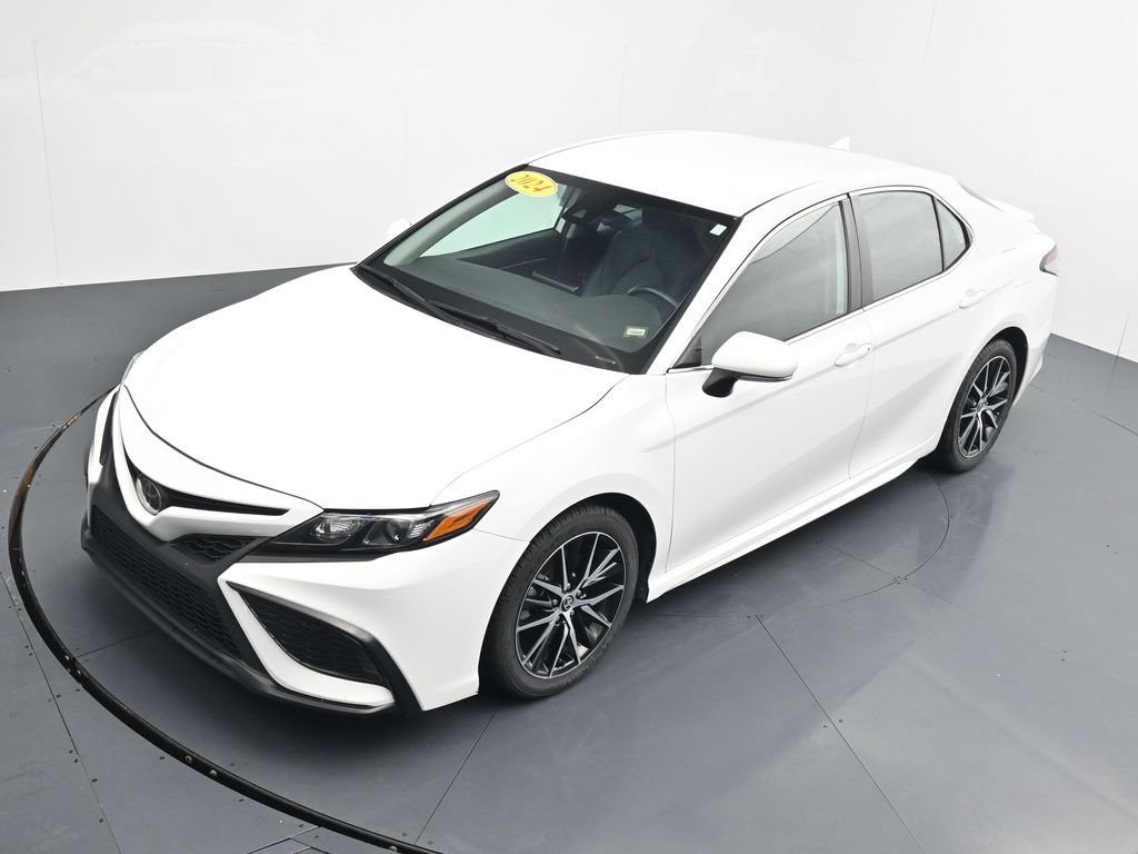 Used 2024 Toyota Camry SE FWD image 23