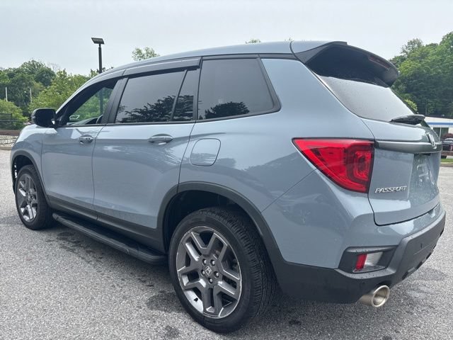 Used 2023 Honda Passport EX-L image 2