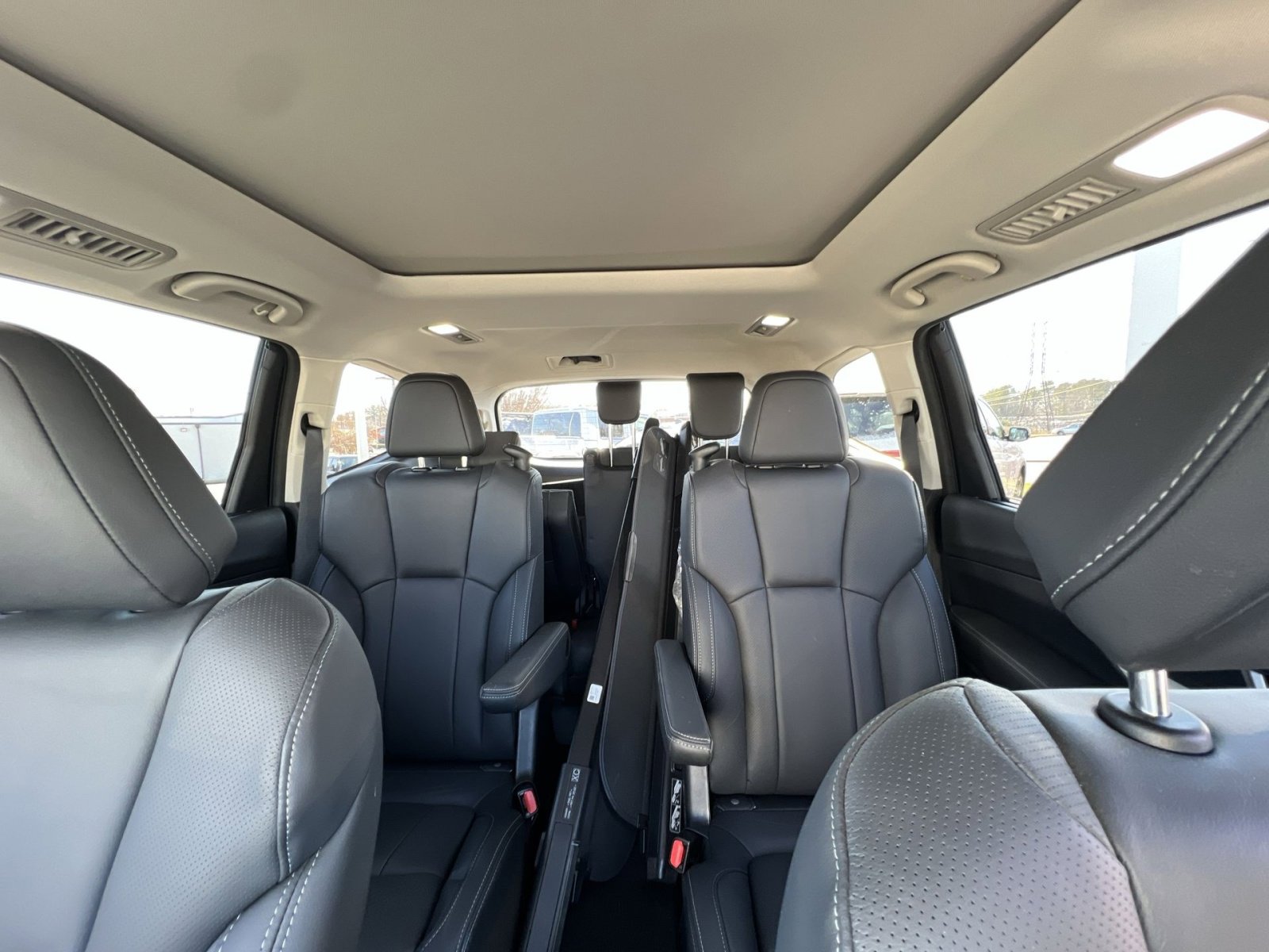 Used 2020 Subaru Ascent Limited w/ Technology Package image 5