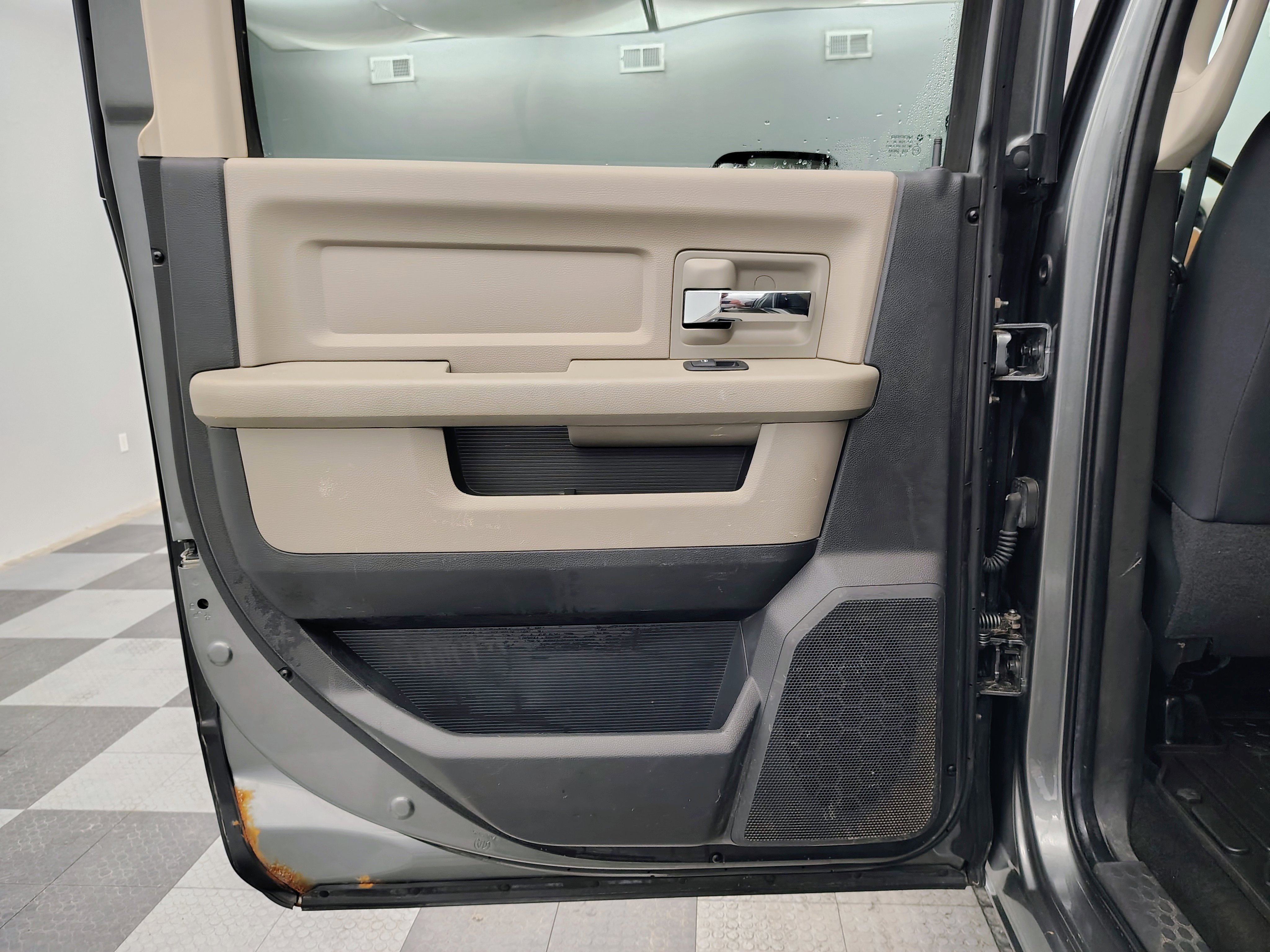 Used 2012 RAM 2500 SLT w/ Technology Group AWD/4WD image 16
