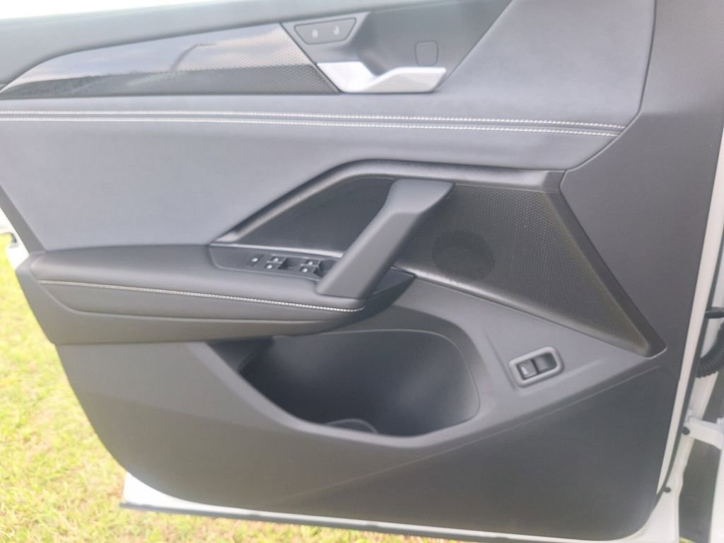 New 2026 Volkswagen Tiguan SE image 19