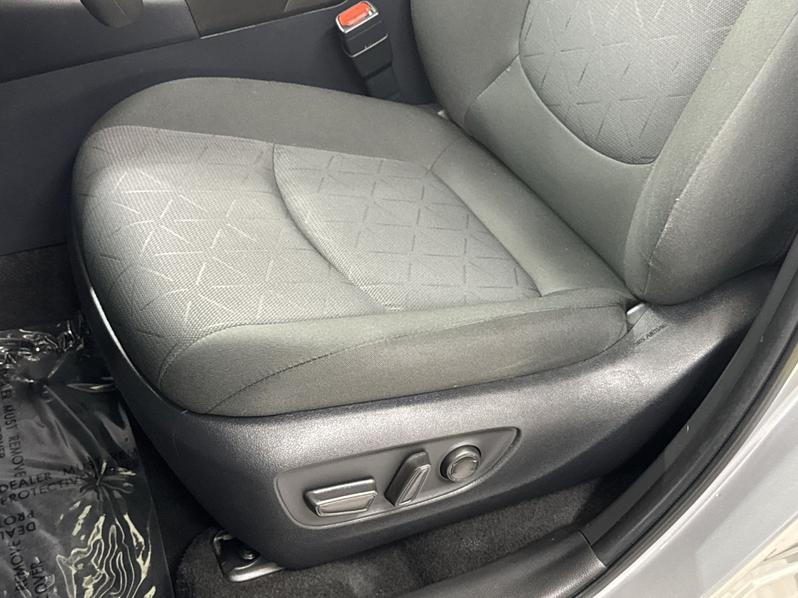 Used 2024 Toyota RAV4 XLE AWD/4WD image 26