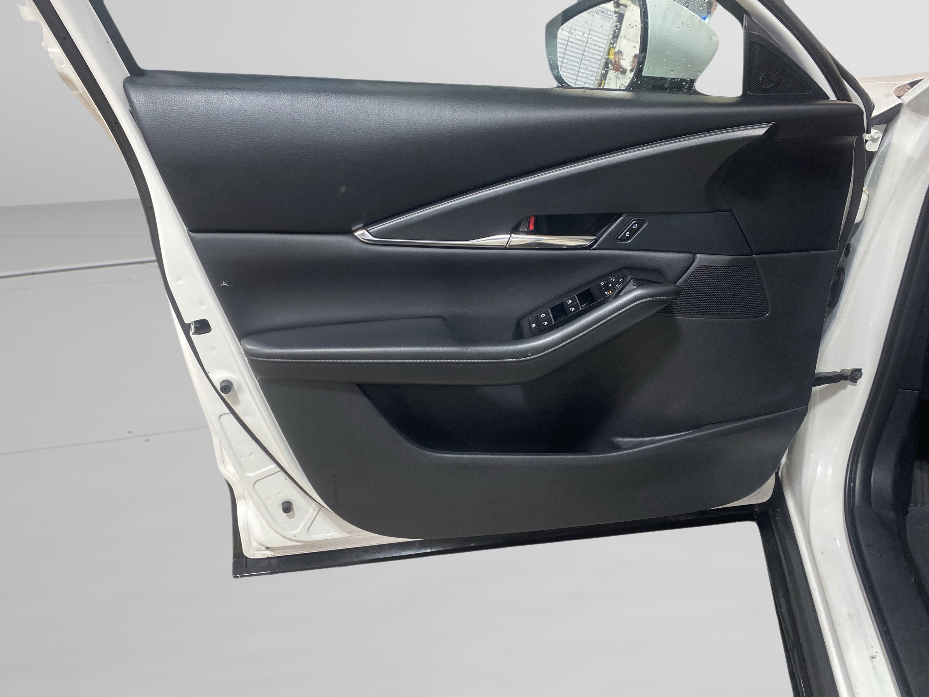 Used 2025 MAZDA CX-30 AWD 2.5 S w/ Preferred Package image 12